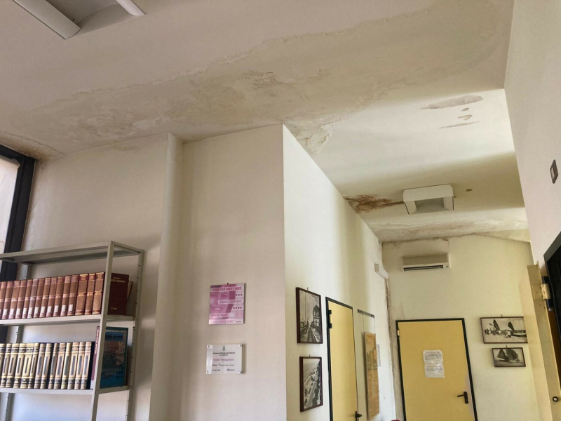 FDI Roseto: "Biblioteca Comunale in abbandono sotto l'Amministrazione Nugnes" - Foto