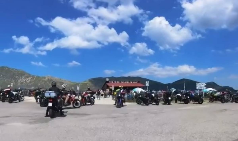 Motoraduno senza regole a Campo Imperatore: la condanna della SOA - Foto