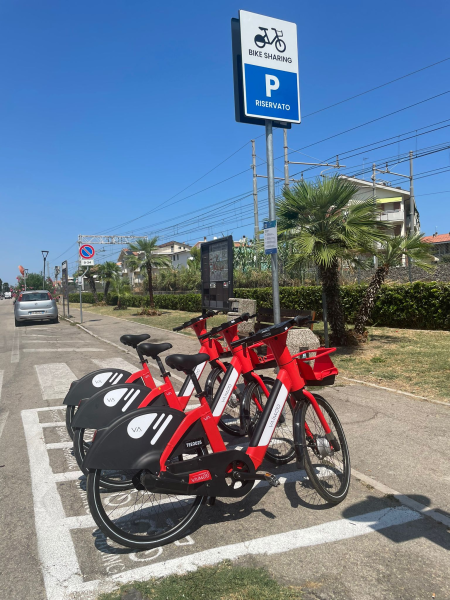 Anche a Pineto arrivano le e-bike: 25 bici elettriche in 8 postazioni - Foto