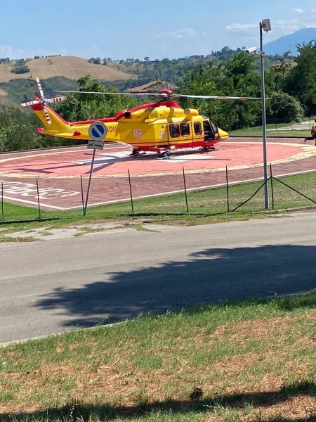 Roseto. Cade dalla bici e riporta un trauma cranico: in elisoccorso un 27enne - Foto