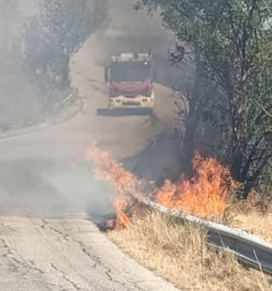 Domenica di fuoco nel teramano. Scoppiano due incendi tra Canzano e Civitella del Tronto - Foto