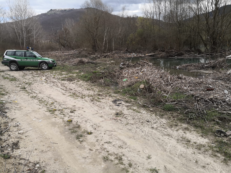 Emergenza idrica: controlli dei Carabinieri forestali sui prelievi abusivi di acque pubbliche - Foto