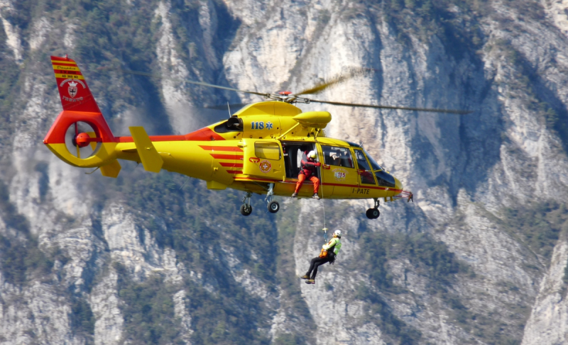 Due escursionisti bloccati sulla "Direttissima" del Gran Sasso a causa di un attacco di panico - Foto