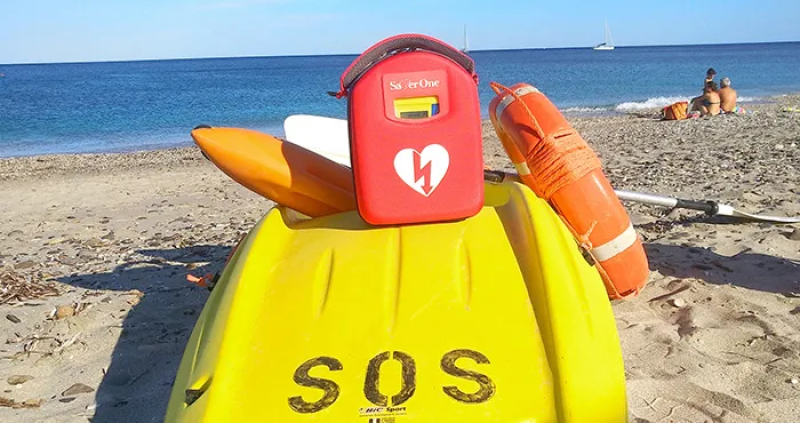 Turista tedesco di 70 anni si accascia a terra e muore: era in vacanza a Roseto - Foto