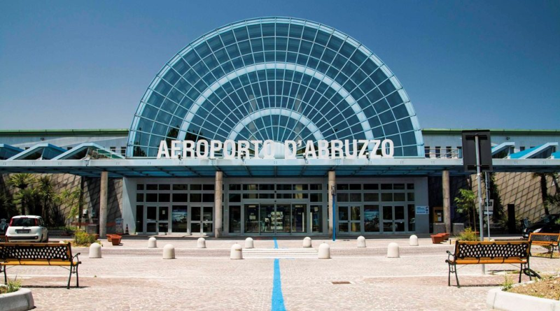 Aeroporto d'Abruzzo. D'Alfonso replica a D'Annuntiis: «Forse ha problemi con i conti» - Foto