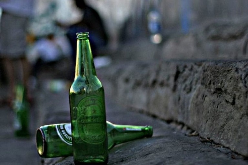 Concerti in piazza Martiri: niente bevande in vetro né lattine - Foto