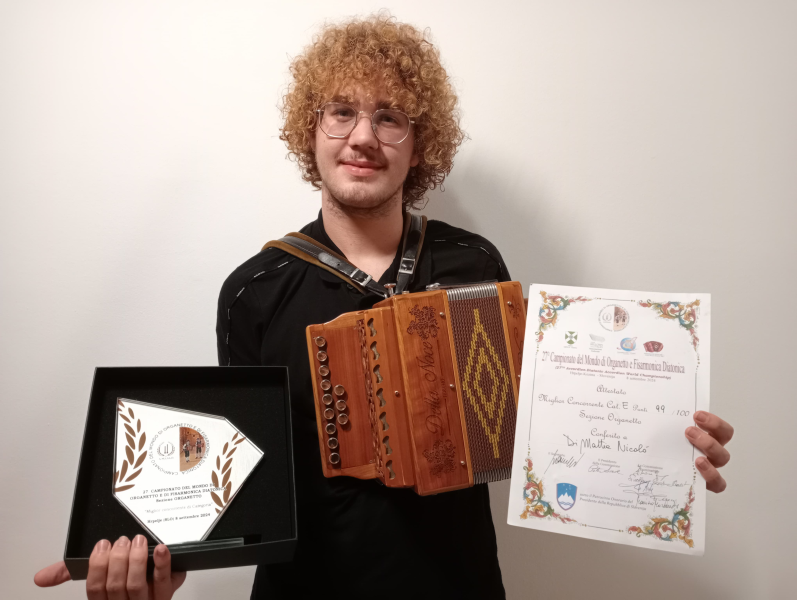 Il teramano Nicolò Di Mattia trionfa ai Mondiali di Organetto e Fisarmonica Diatonica in Slovenia - Foto