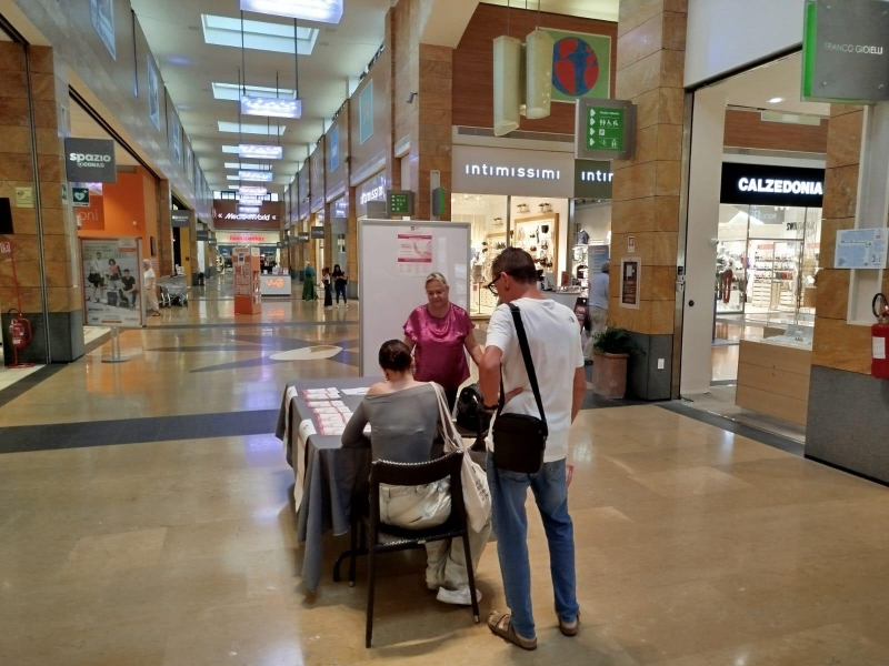 Giornata mondiale della Sindrome feto alcolica, un info point della Asl al centro commerciale - Foto