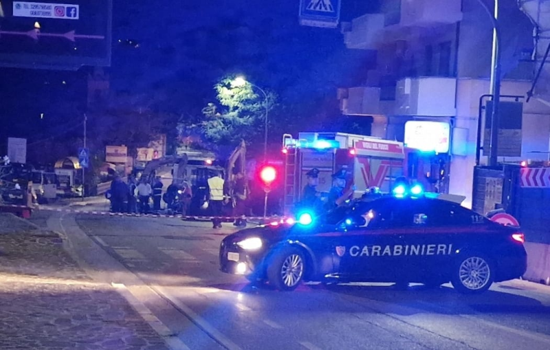 Teramo. Si rompe un tubo del gas durante i lavori notturni. Panico nel quartiere Cona. - Foto