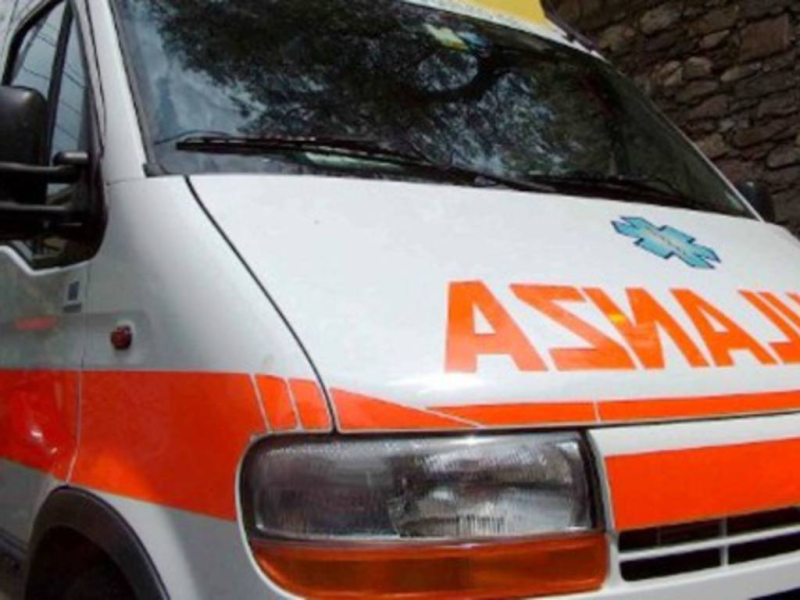 L'Aquila. Incidente tra un centauro e un'auto: motociclista 19enne in Rianimazione al "San Salvatore" - Foto