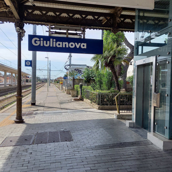 Rissa tra stranieri a Giulianova: 5 denunciati dalla Polizia di Stato - Foto