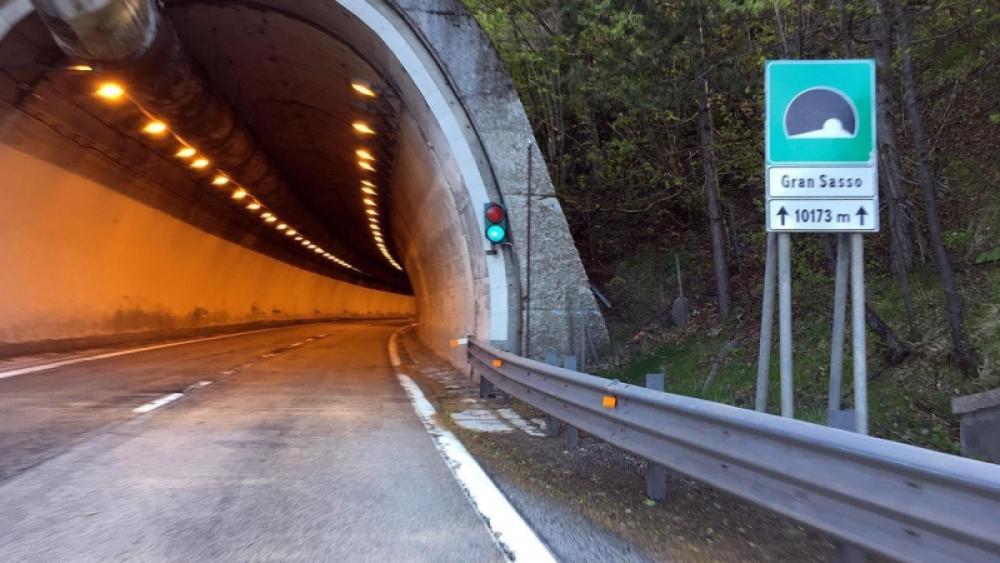 Riapre il traforo del Gran Sasso: impossibile procedere al momento con i lavori - Foto