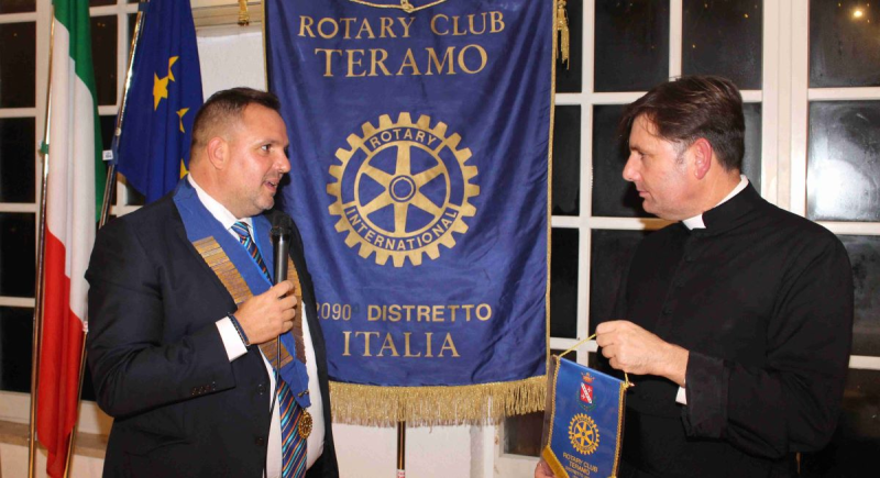 Don Antonio Coluccia ospite d’onore del Rotary Club Teramo - Foto