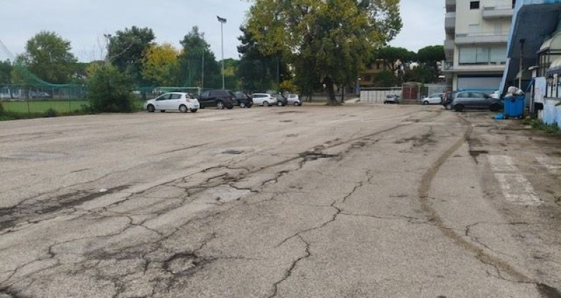 Roseto. Felicioni: "Caos viabilità e incuria totale nella zona sud Fonte dell’Olmo" - Foto