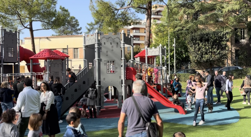 Inaugurato il nuovo parco giochi dei Tigli, un'area verde restituita alle famiglie - Foto