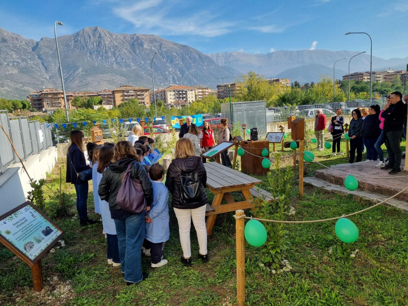 Nell'Aquilano 490 alunni a scuola nel verde: inaugurata l'Aula Natura di WWF e P&G Italia - Foto