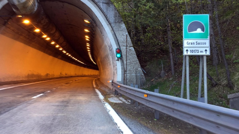 Traforo del Gran Sasso. Per quest'anno niente più lavori e circolazione normale - Foto