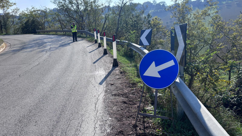 Guardrail pericoloso sulla SP 10: la Provincia al lavoro per il ripristino - Foto