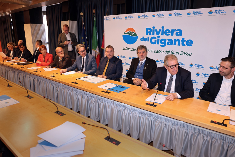 Una nuova visione della costa teramana, presentata la Riviera del Gigante - Foto