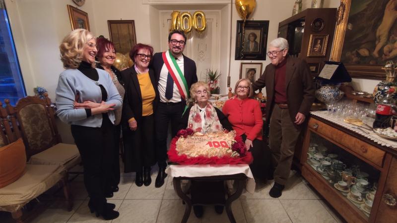 Teramo. Gli auguri del Sindaco per i 100 anni di Lucia Di Ludovico - Foto