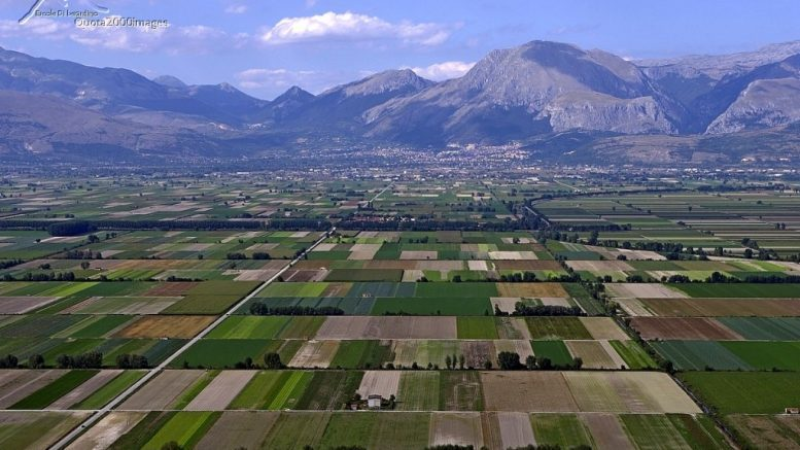 Abruzzo. Contributi dalla Regione per i Comuni del Fucino per strade e mobilità agricola - Foto