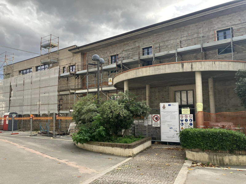 Dopo sei mesi riprendono i lavori della scuola primaria di Garrulo di Sant'Omero - Foto