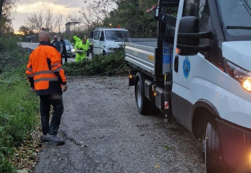 Stato di calamità a Campli. Agostinelli: "L'Amministrazione al lavoro senza sosta per risolvere l'emergenza" - Foto