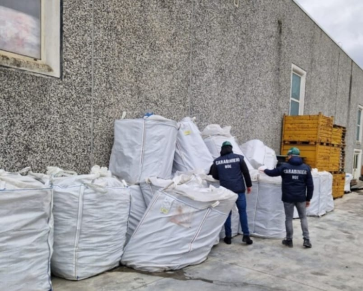 Abruzzo. Traffico illecito di rifiuti verso la Slovacchia: sequestrata discarica abusiva - Foto