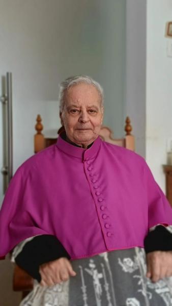 Si è spento all'età di 90 anni Don Dario Lucantoni nella sua casa di Controguerra - Foto