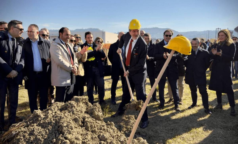 D'Alfonso: «Le promesse farlocche di Marsilio sull'Aeroporto d'Abruzzo» - Foto